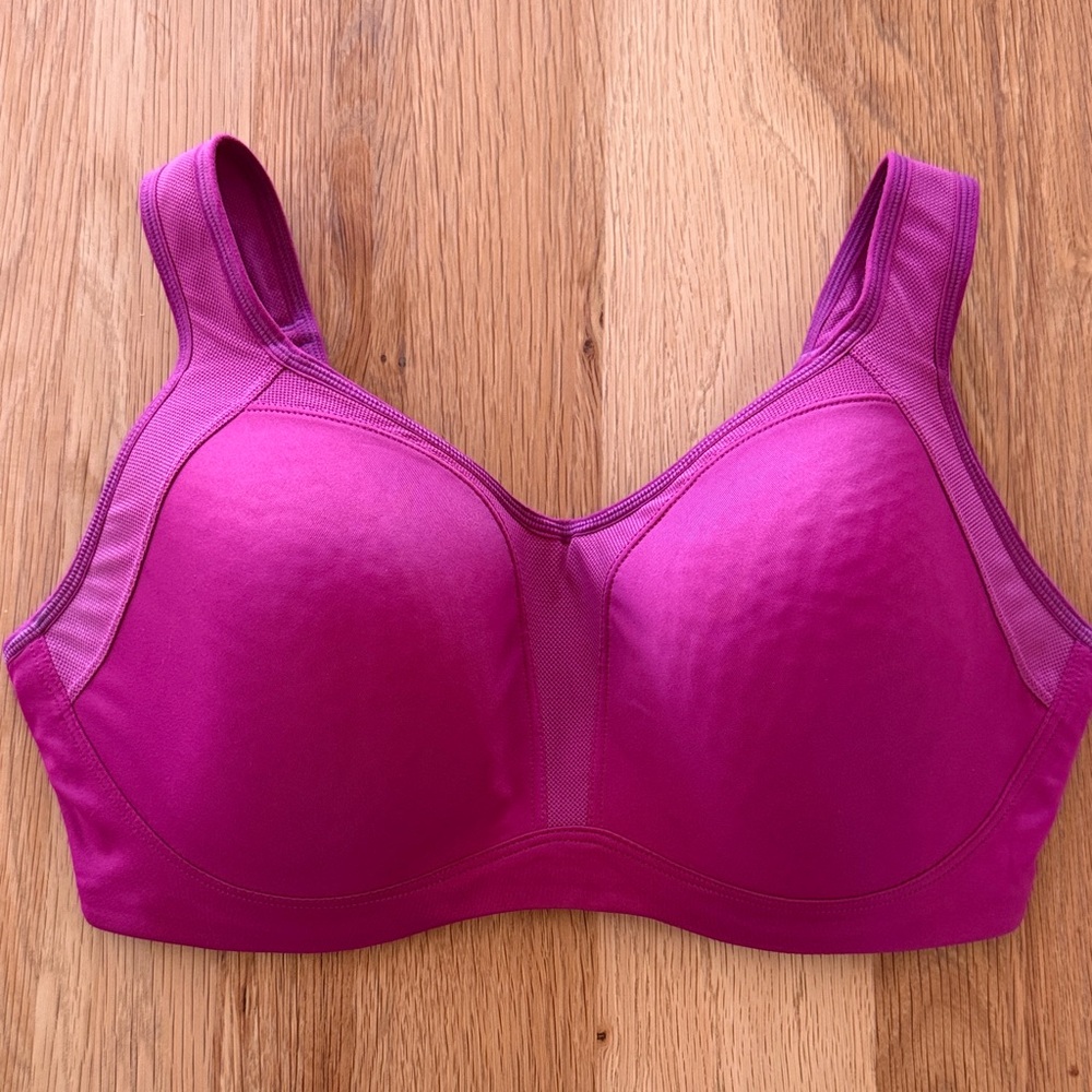 Syrokan Underwire Scoop Sports Bra in Magenta